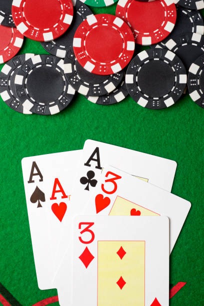 Player cards dealt in Caribbean Stud Poker on magnumslot